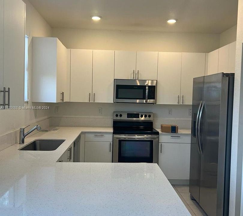 1st image of 2621 SE 10th St #0