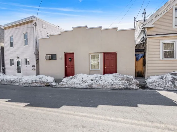 139-139A Prospect St, Gloucester, MA 01930