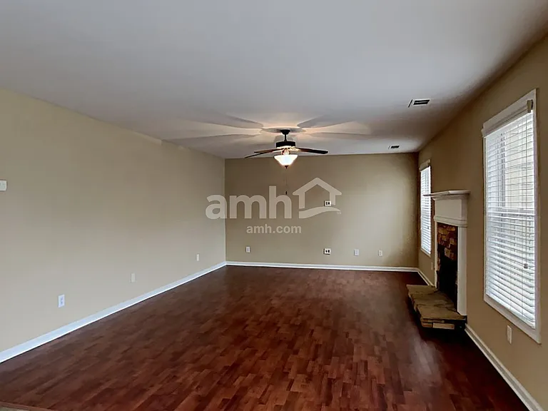 954 Laurel Green Ln — Photo 7