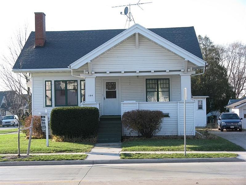 1st image of 144 N Park Ave