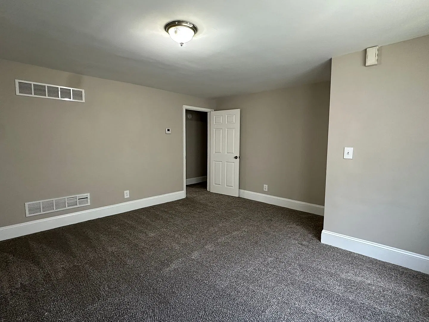 3706 Erdman Avenue — Photo 2