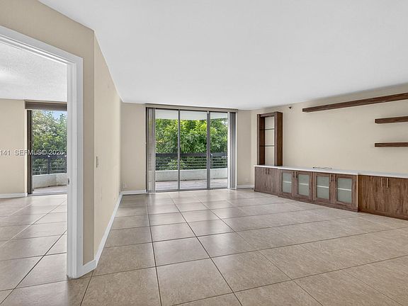 5th image of 3500 Mystic Pointe Dr APT 302