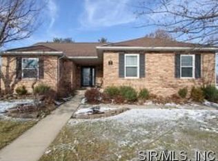 719 Vassar Dr, Edwardsville, IL