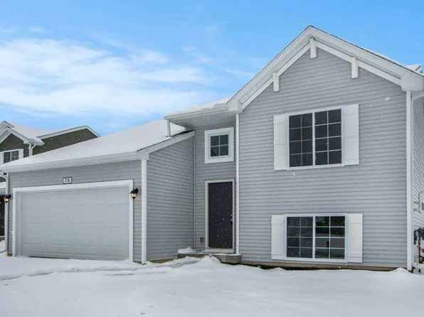 545 Swan River Dr, Benton Harbor, MI 49022