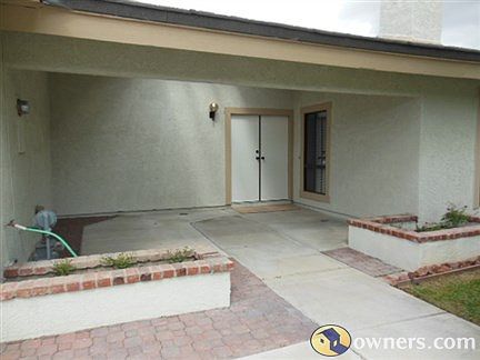 Large welcoming front porch