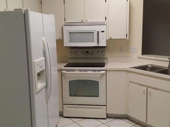 4th image of 12707 Dunhill Dr