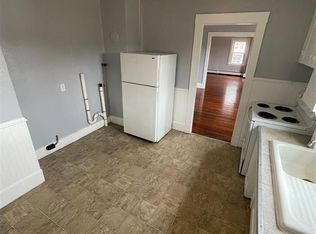 53 Roxbury Rd FLOOR 3, Mexico, ME 04257