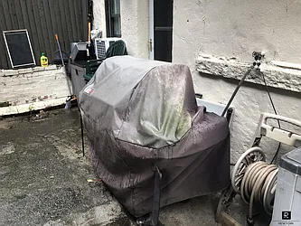 Rented by R New York