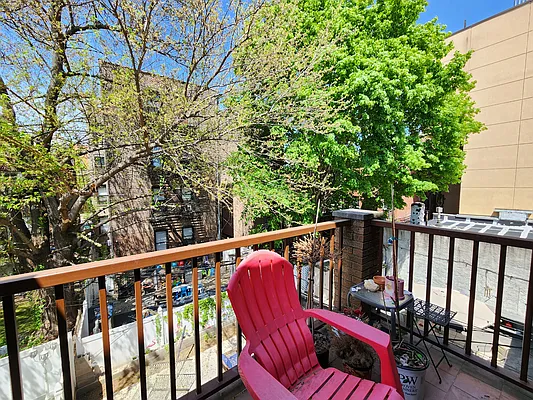 Rented by Astoria Realty | media 7