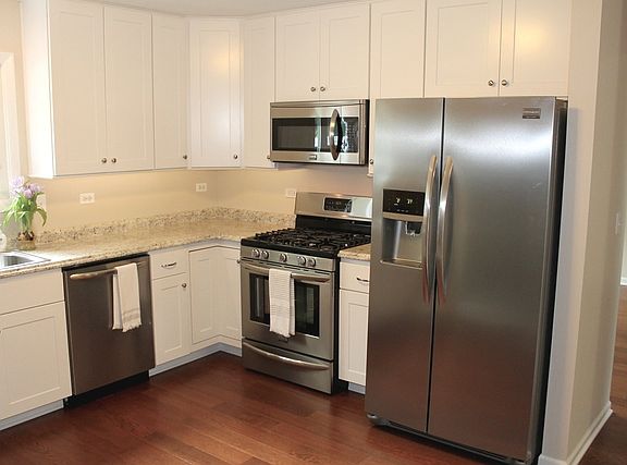 4th image of 816 Hillandale Dr