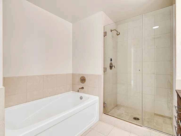 301 Main St #11B — Photo 22