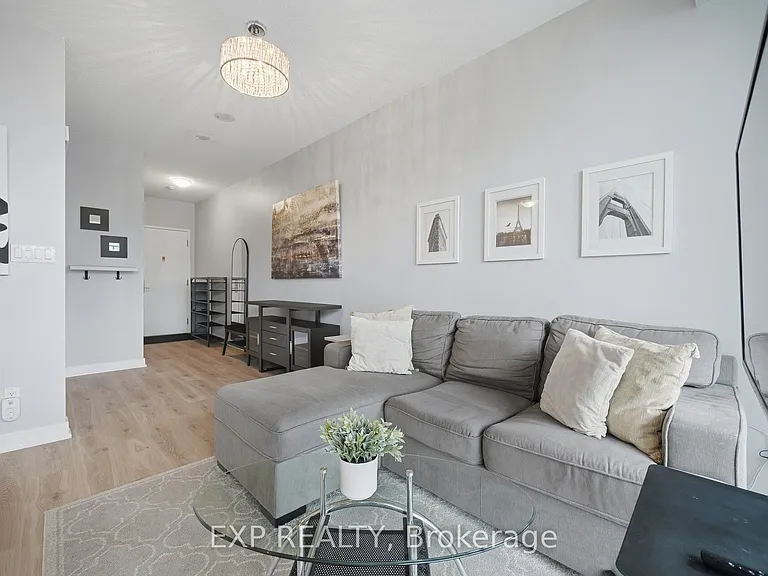 126 Simcoe St #1907 — Photo 11