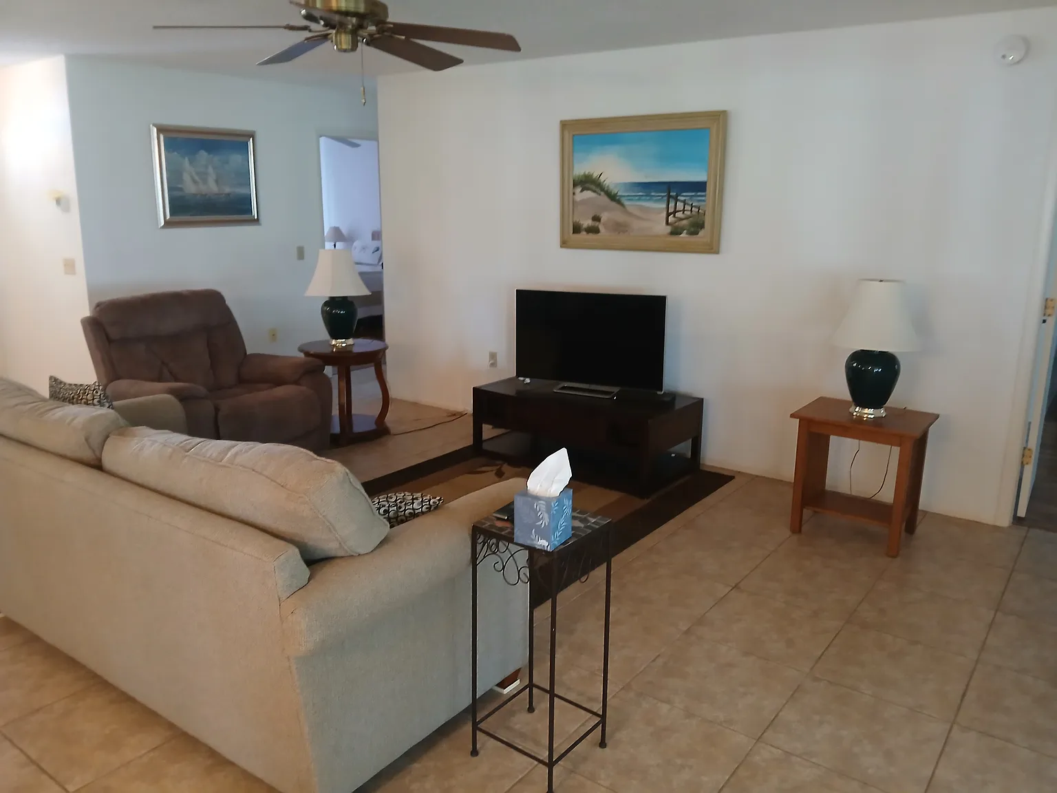 2301 Dorchester Ct — Photo 3