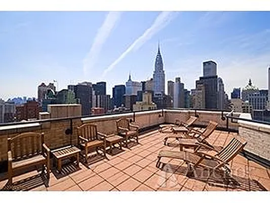 Rented by Anchor Associates | media 48