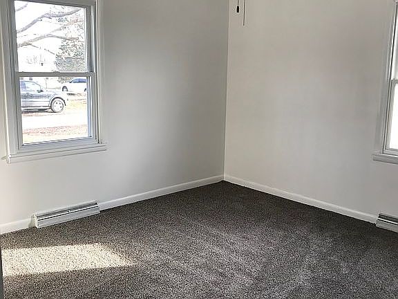 5th image of 1323 S Darwin Ave