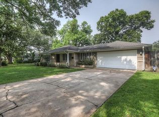 808 Carol St, Bellaire, TX 77401