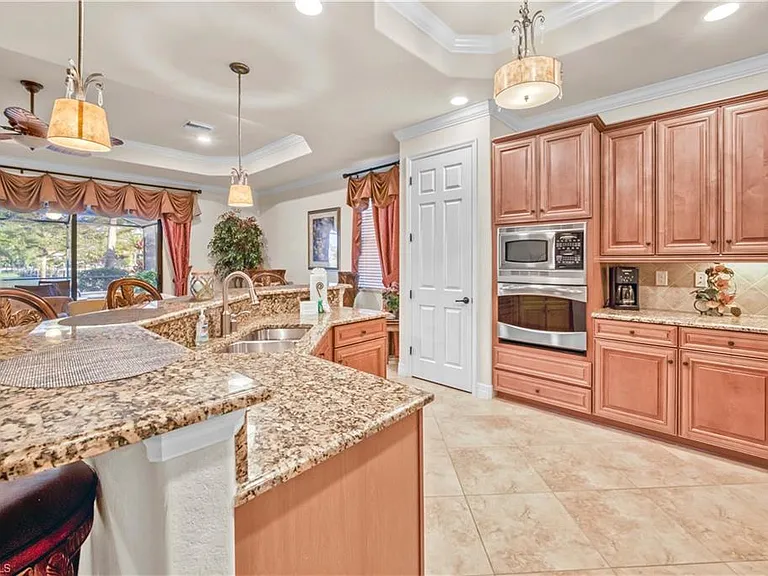 9446 Piacere Way — Photo 4