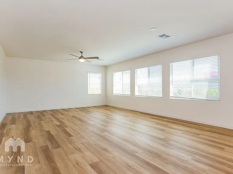 615 N Vine St — Photo 7