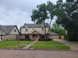10003 Golden Sunshine Dr, Houston, TX 77064