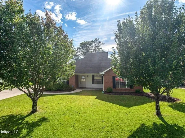 3121 Fairway Dr, Picayune, MS 39466