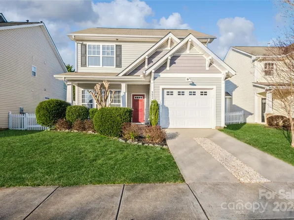 9609 Long Hill Dr, Charlotte, NC 28214