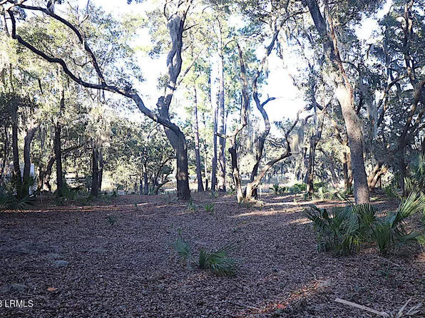 8 Reeve Ct, Saint Helena Island, SC 29920