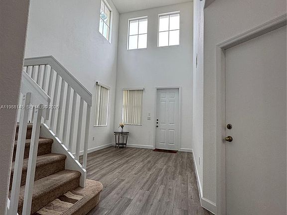 5th image of 14956 SW 8th Ln