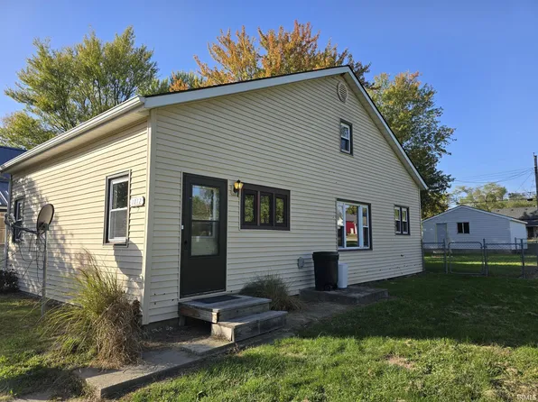 1012 W Franklin St, Hartford City, IN 47348