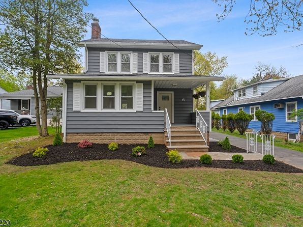 6 Dawes Ave