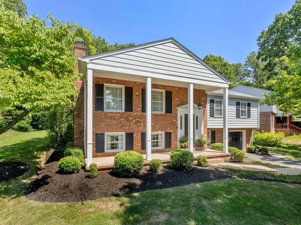 2913 Idlewood Dr, Charlottesville, VA 22901