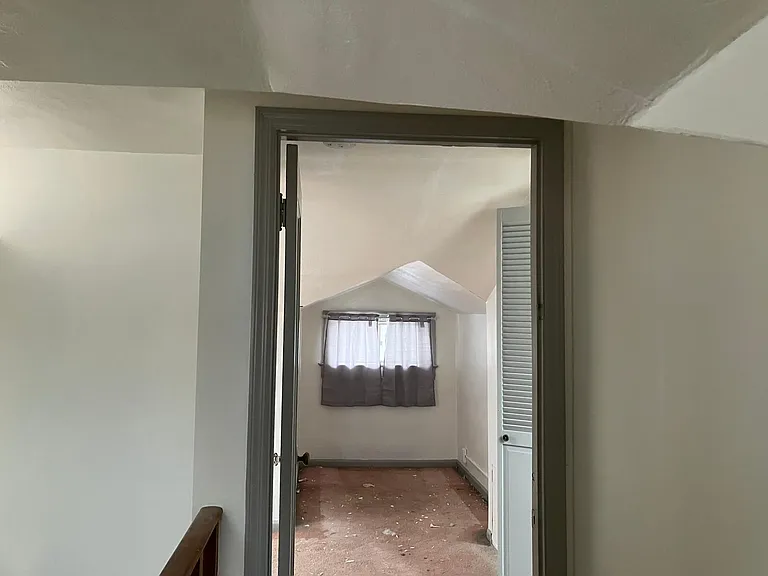 915 SW 1st St — Photo 13