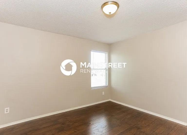 3011 Clemente Dr — Photo 10