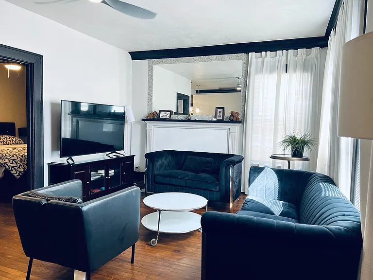 1910 Blodgett St #2B — Photo 1