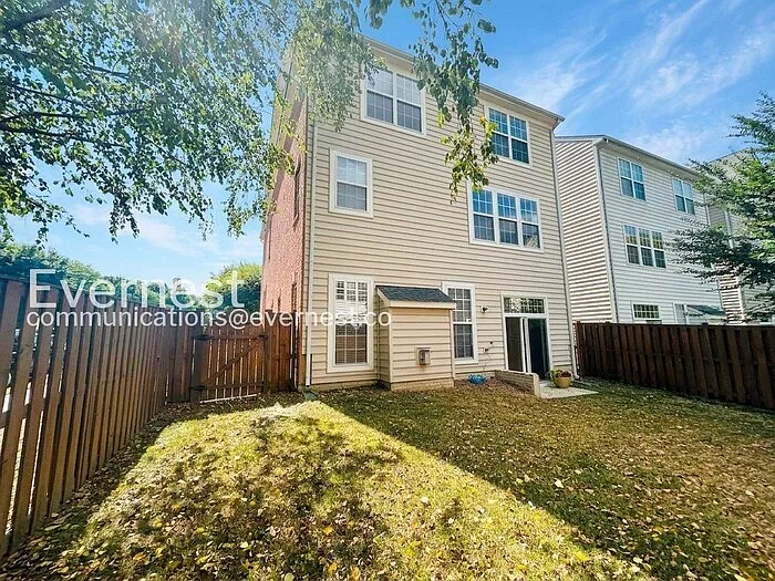 8348 Middle Ruddings Dr — Photo 32