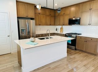 2879 E Teaberry Dr, Fresno, CA 93730