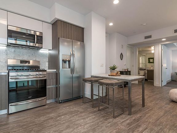 3rd image of 8590 W Pico Blvd Unit 508