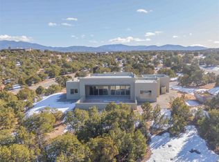 26 Sundance Ridge Cir, Santa Fe, NM 87506
