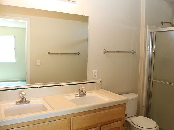 5th image of 17585 Depot St