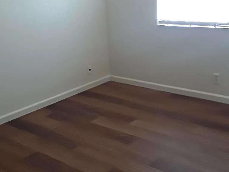 2424 N Wishon Ave — Photo 6
