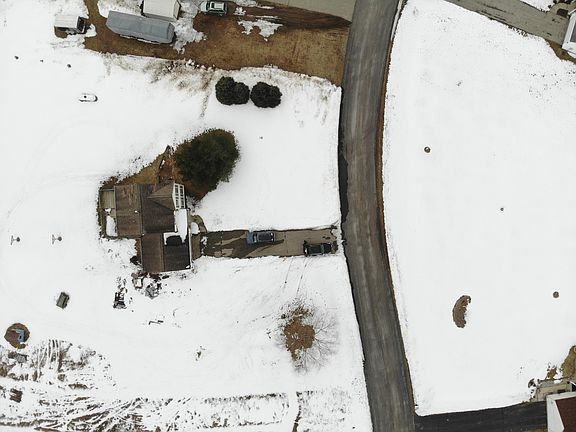 3rd image of 23807 Ashley Ct