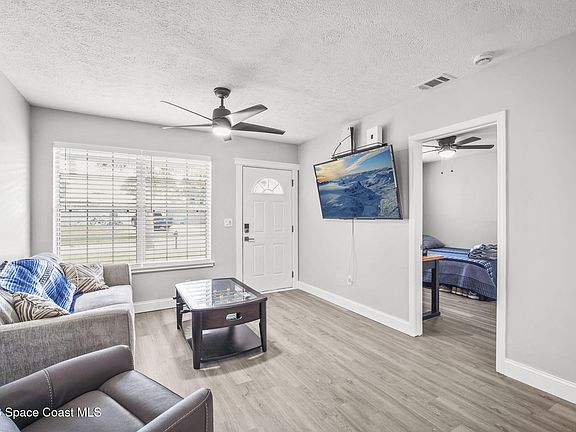 4th image of 2905 Emory St