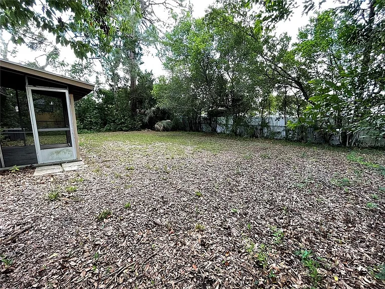 1324 Whitewood Dr — Photo 15