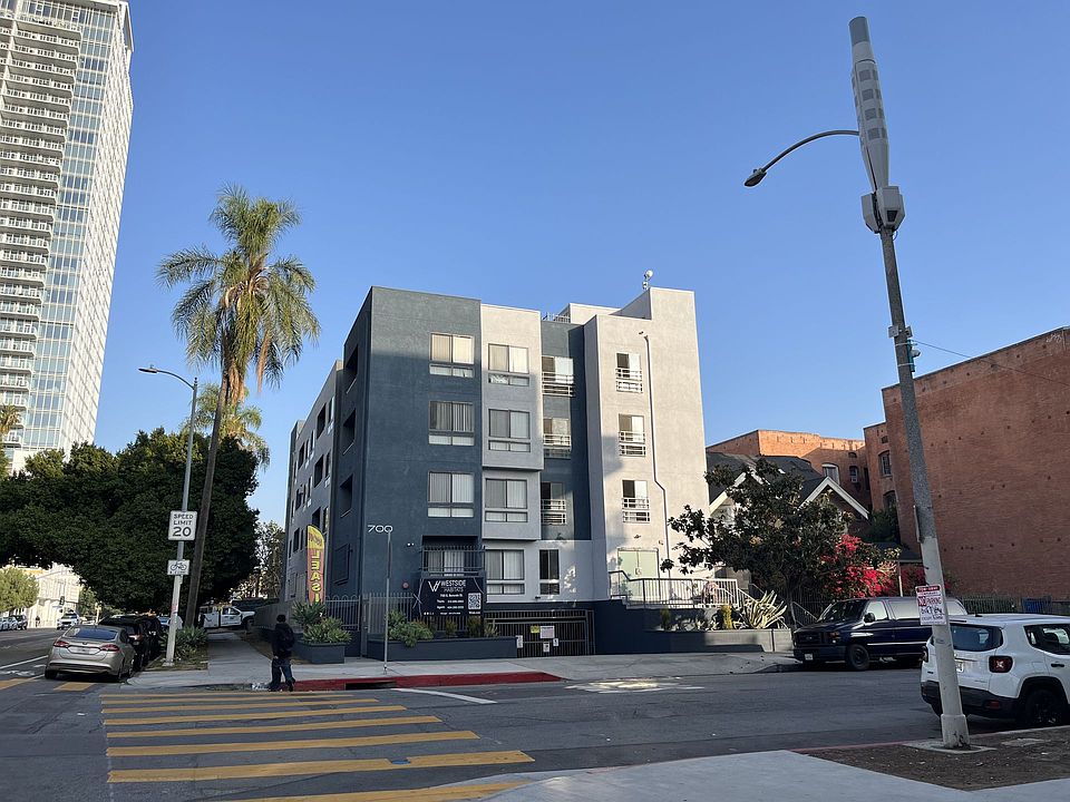 Building Photo 2