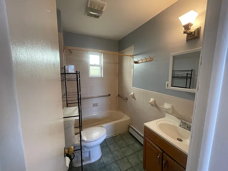 265 Prospect St — Photo 11