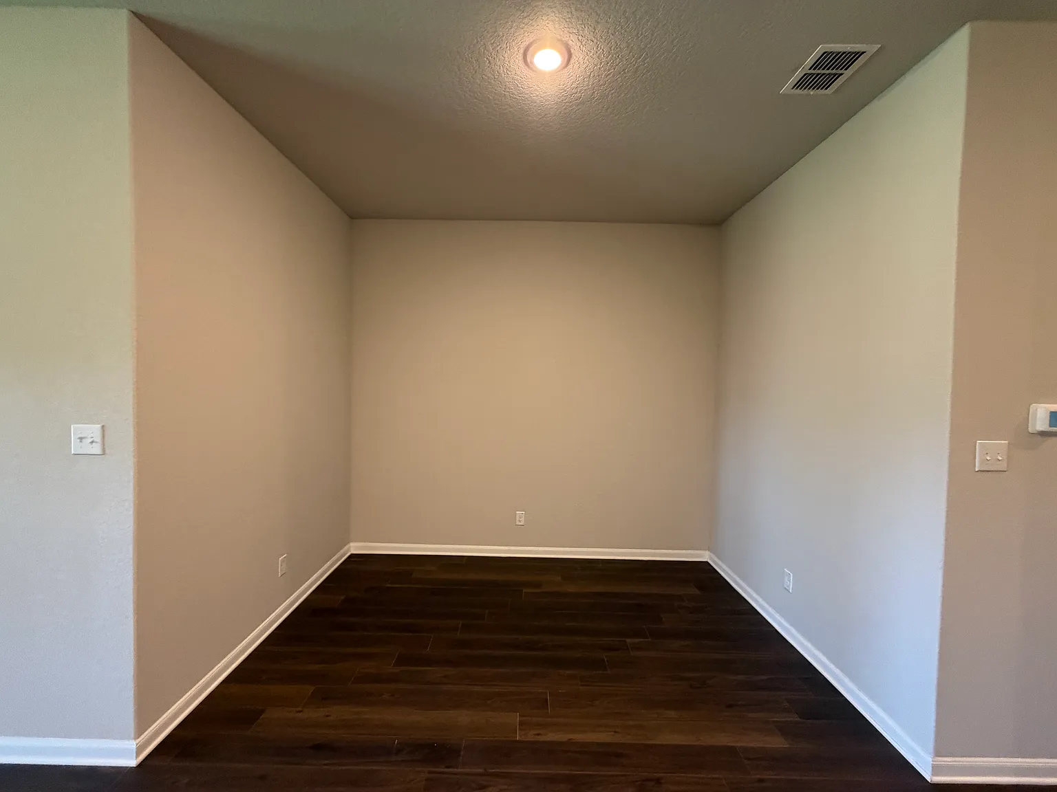 3 bed, 1831 sqft, $2,150 — Photo 4