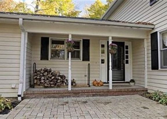 2nd image of 17971 Elliott Dr