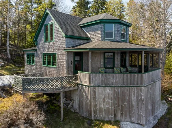 67 Breakneck Hill Road, Southport, ME 04576