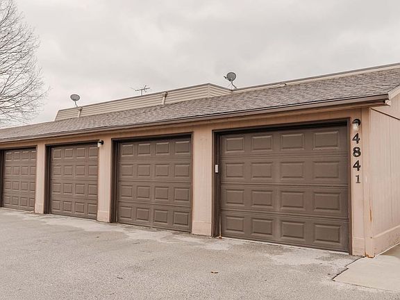 3rd image of 4841 Woodland Ave Unit 6