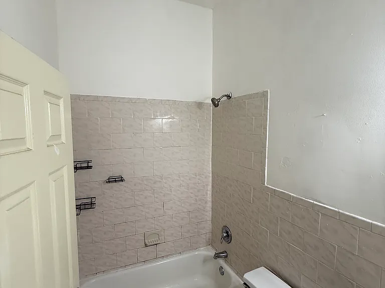 611 N 32nd St #1 — Photo 7