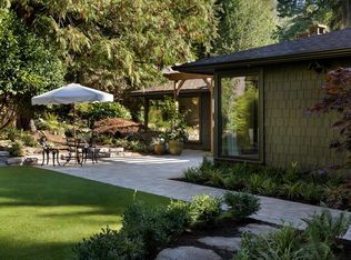 5075 Howe Sound Ln, West Vancouver, BC V7W1L4